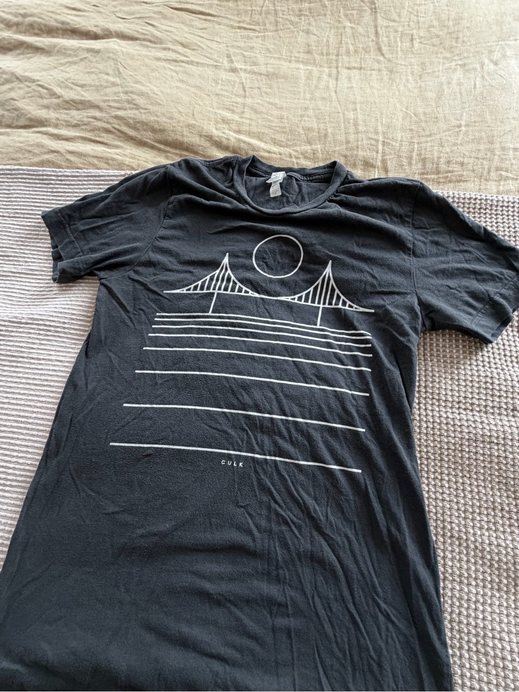 Culk Sf San Francisco Black Tee With White Gg Bridge & Sun Graphic — image 4 of 5